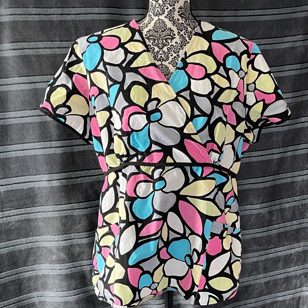 Scrub top